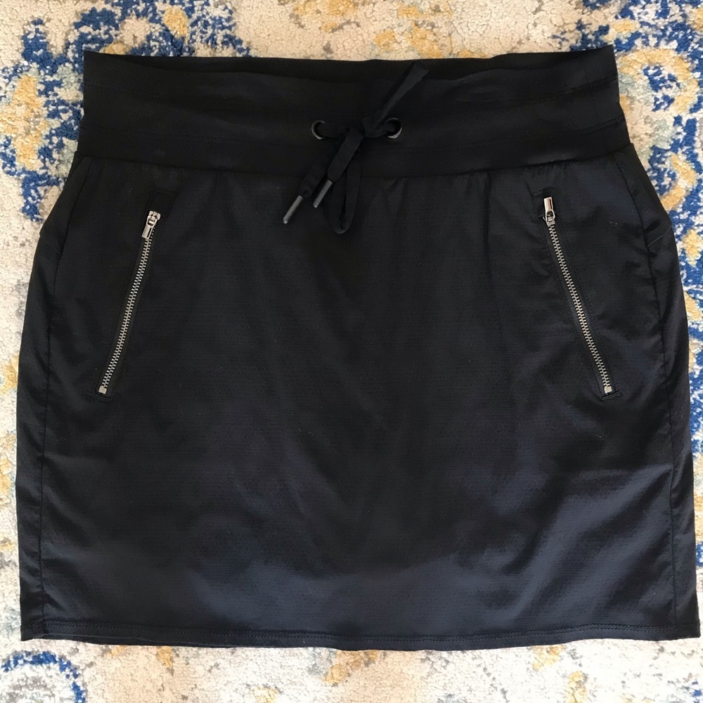 Athleta Trekkie Skirt size 4